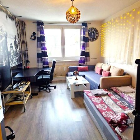 Cozy Trendy Spacious Room In Green Area 12 Min. Near To The Center Alexanderplatz Берлин Екстериор снимка